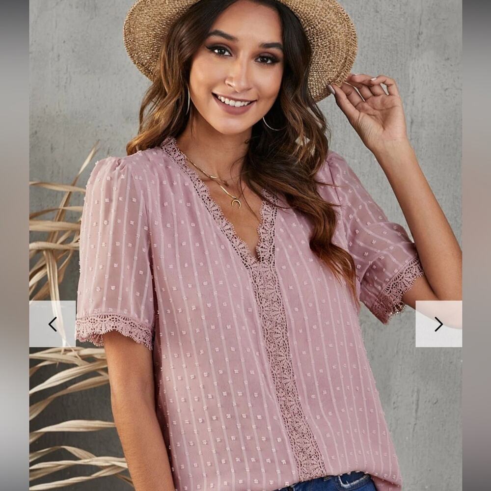 NWOT Swiss Dot Pink Lace Trim Plunge Blouse Women’s Size Medium